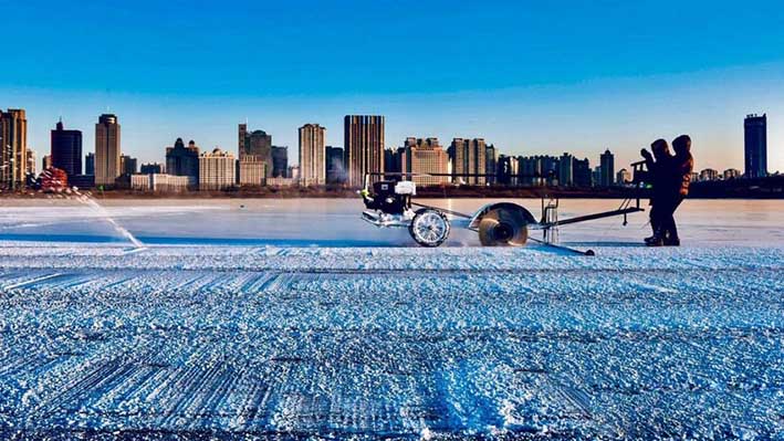 哈爾濱(bīn)冬季采冰 采(cǎi)冰工具