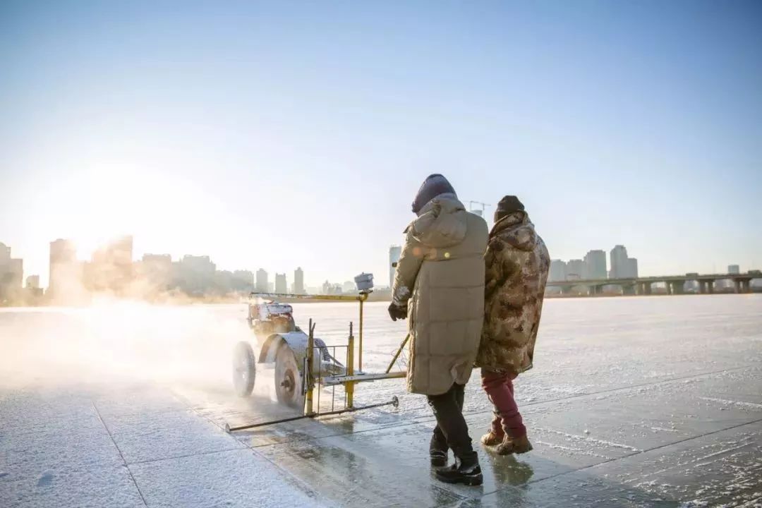 哈爾濱冬(dong)季采冰 采冰(bīng)工具