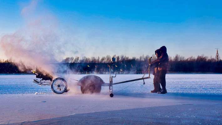 哈爾濱(bīn)冬季采冰 采冰工(gōng)具