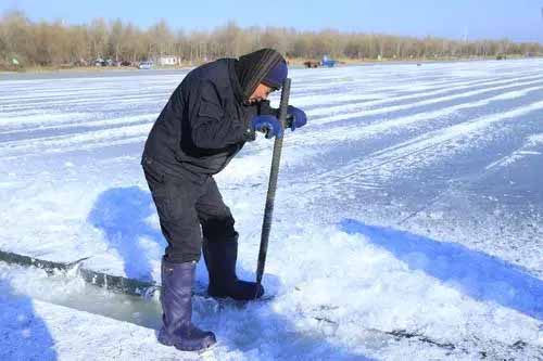 冰蹿(cuān) 鑿冰工(gong)具
